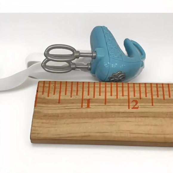 Mattel Barbie Doll Kitchen Mixer Whisk Handheld Blue Dollhouse Mini Toy - Picture 5 of 6